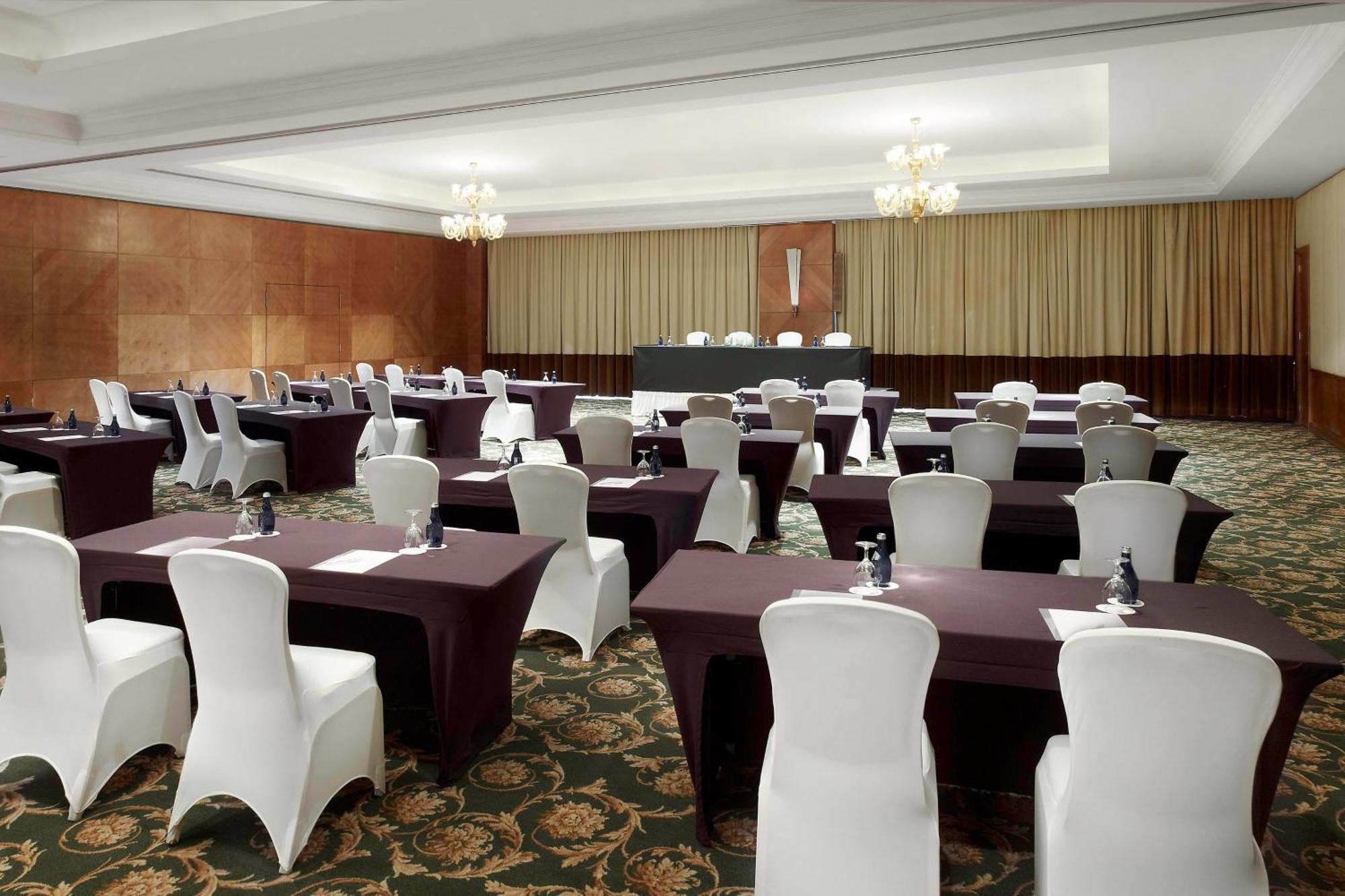 Le Meridien Al-Khobar Eksteriør bilde Meeting room
