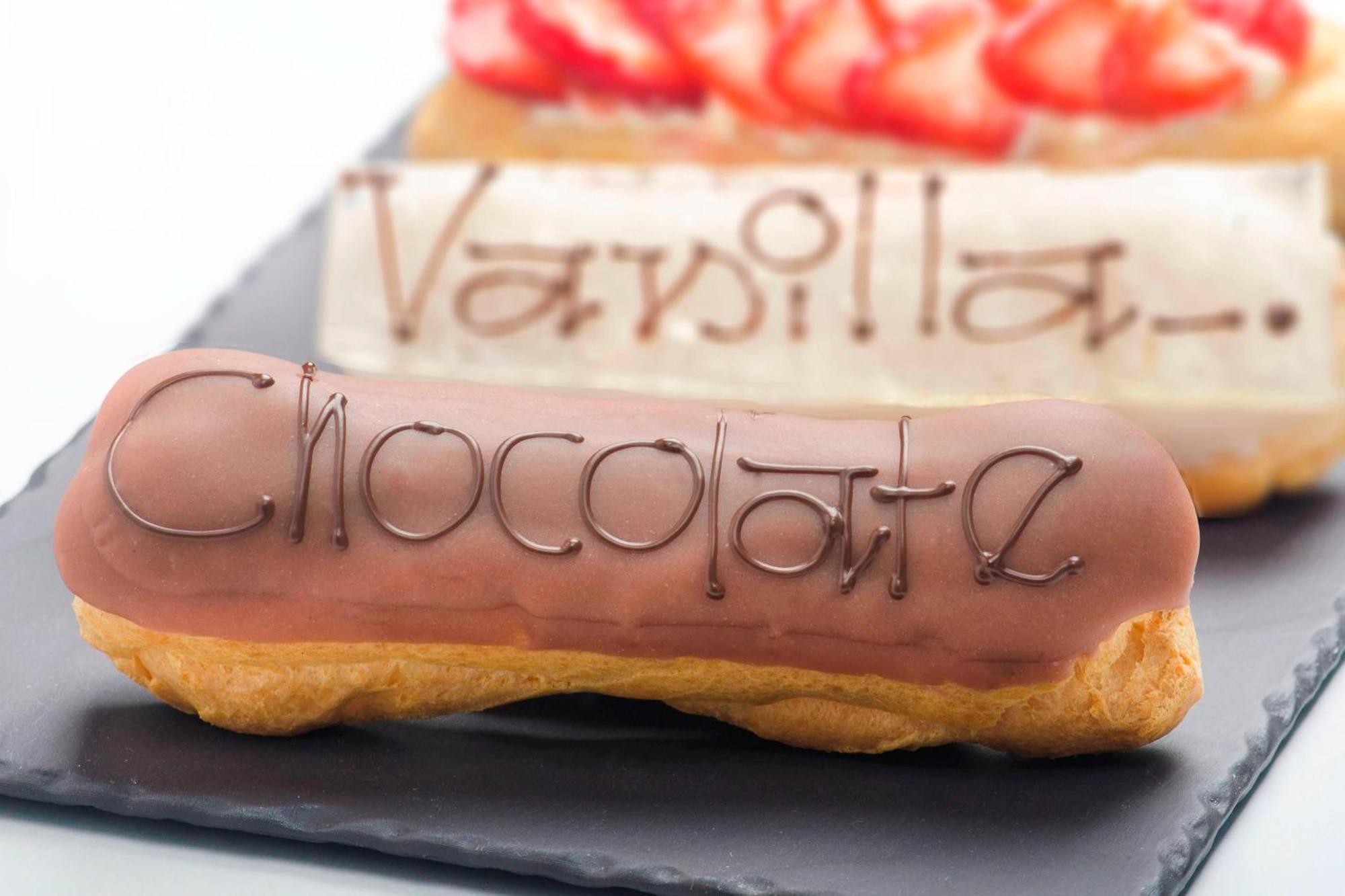 Le Meridien Al-Khobar Eksteriør bilde Chocolate eclair