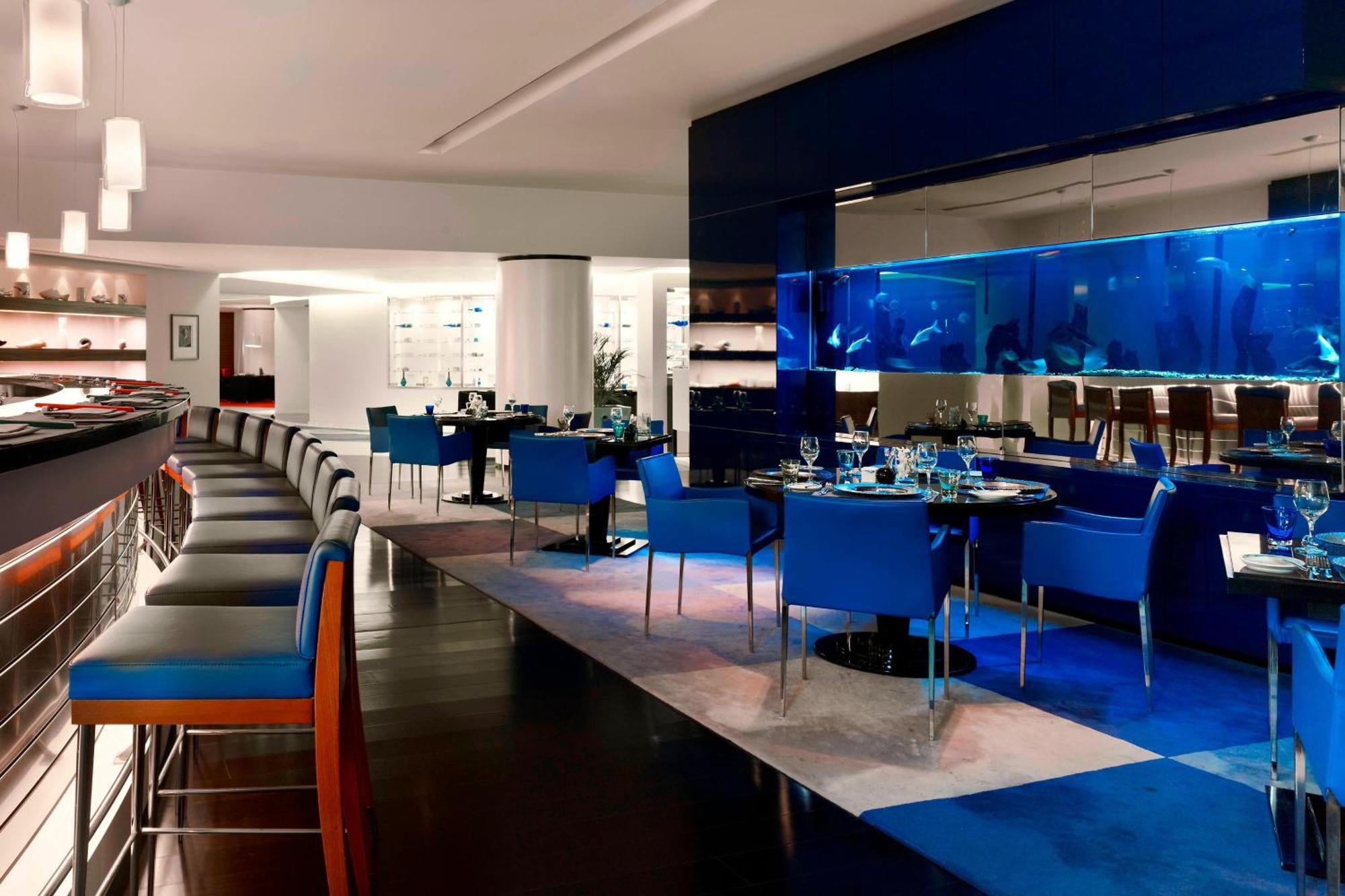 Le Meridien Al-Khobar Eksteriør bilde The Blue Water Lounge at London Heathrow Airport