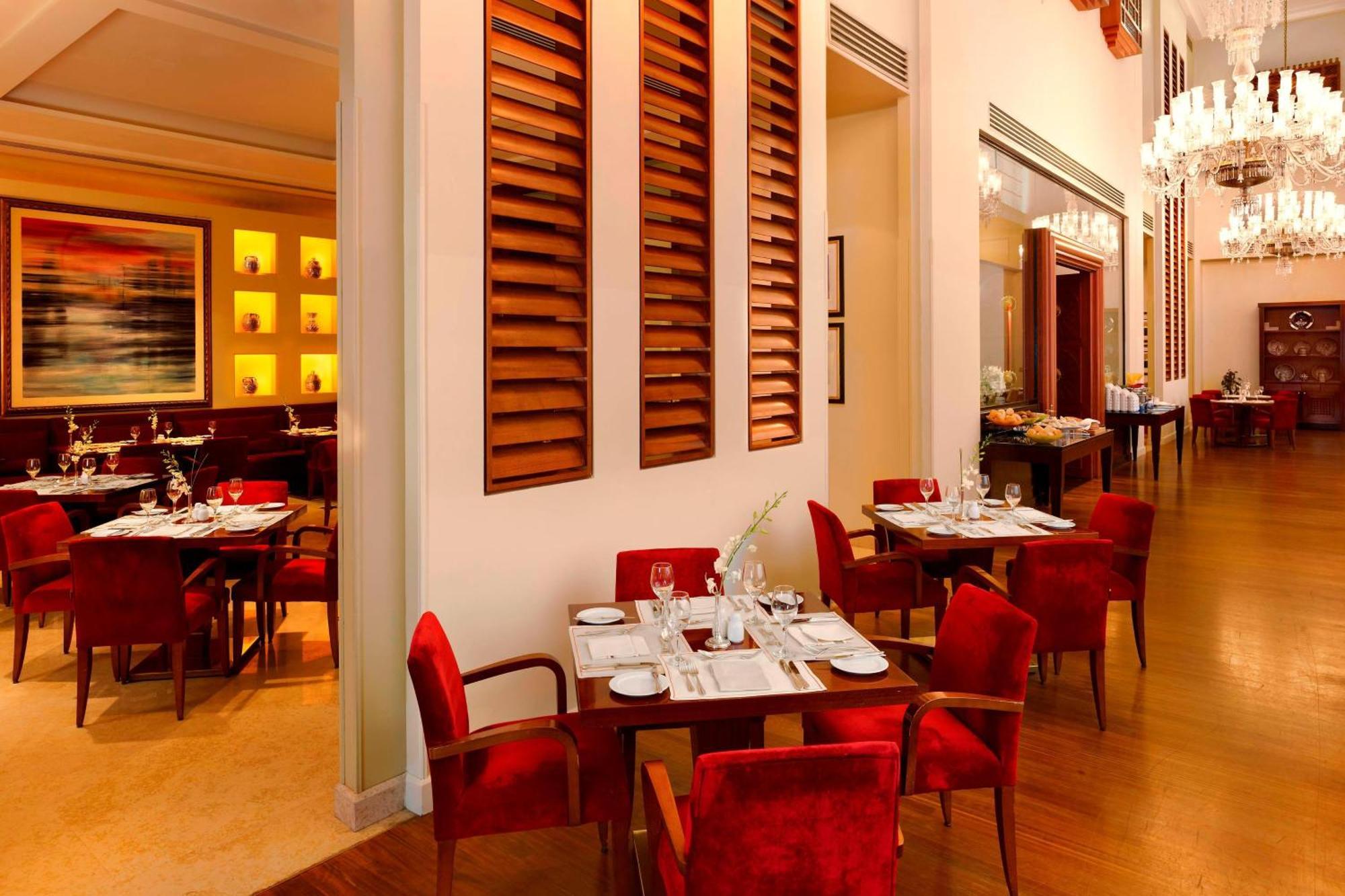 Le Meridien Al-Khobar Eksteriør bilde The restaurant