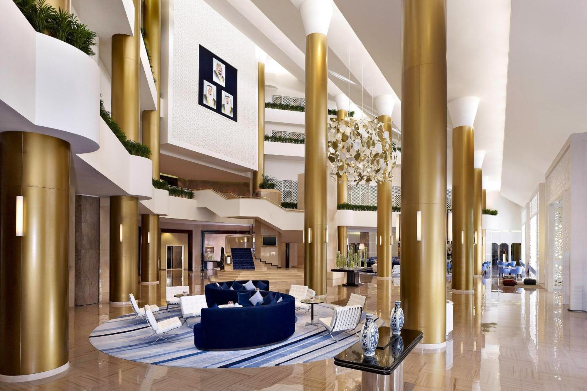Le Meridien Al-Khobar Eksteriør bilde The lobby of the hotel